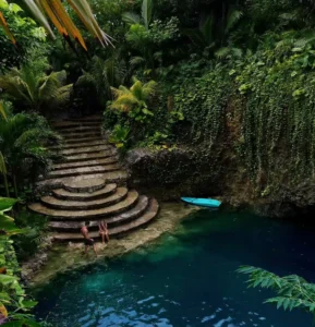 Vista desde arriba del cenote Atik Park Tulum